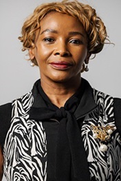 Headshot of Pearl Proud